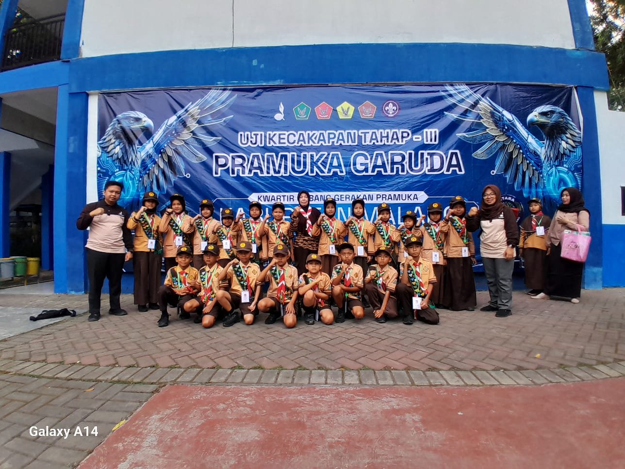 Ilustrasi Mengukir Prestasi dan Karakter melalui Uji Kecakapan Pramuka Siaga Garuda. - Berita SDN 7 Kepanjen
